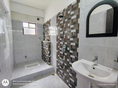 Bathroom Image of 1620 Sq.ft 3 BHK Apartment / Flat for rent in Argora Ranchi for Rs. 20000