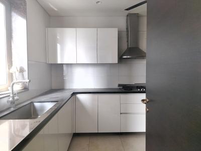 Kitchen Image of 3400 Sq.ft 4 BHK Apartment / Flat for sale in Panchshil Towers, Chokhi Dhani Pune for Rs. 55000000