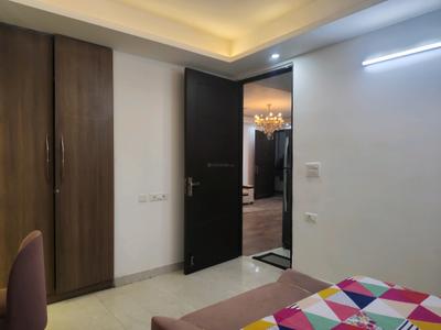 Bedroom Image of 1500 Sq.ft 3 BHK Builder Floor for rent in Freedom Fighters Enclave New Delhi for Rs. 52000
