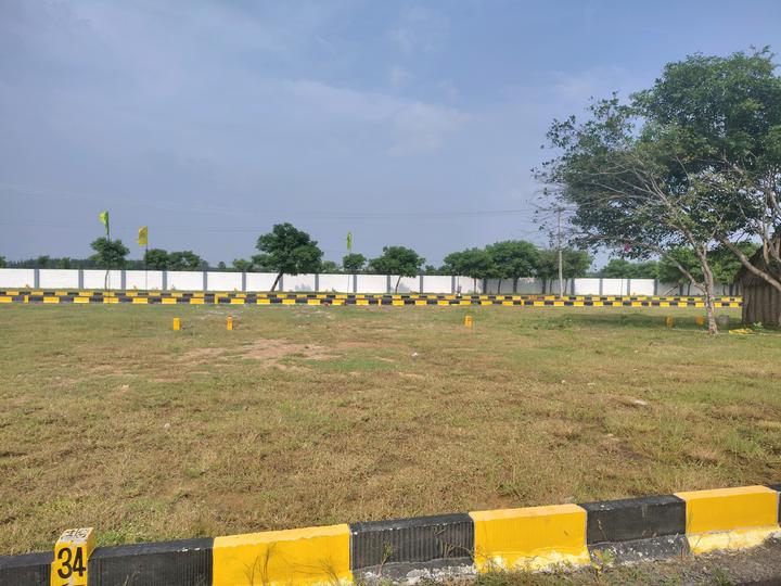 Golden Square Main Image 1