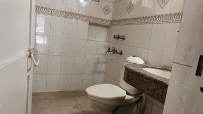 Image of 1600 Sq.ft 3 BHK Duplex for rent in DDA Sector C Pocket 6, Vasant Kunj, New Delhi for Rs. 78000