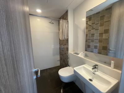 Bathroom Image of 924 Sq.ft 2 BHK Apartment / Flat for rent in Salsette 27, Byculla Mumbai for Rs. 160000