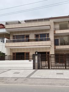 8 BHK Independent House