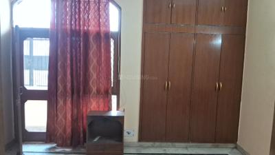 Bedroom Image of 1600 Sq.ft 3 BHK Independent House for rent in Sector 12 Noida for Rs. 35000