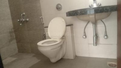Bathroom Image of 950 Sq.ft 2 BHK Apartment / Flat for sale in Kothrud Pune for Rs. 12500000