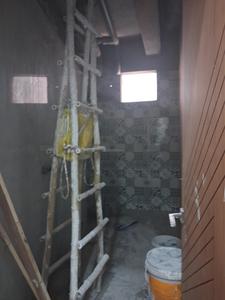 Common Bathroom Image of 650 Sq.ft 1 BHK Apartment / Flat for sale in Capital Hometech Pride 2 by Capital Infra, Sector 73 Noida for Rs. 2500000