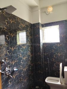 Bathroom Image of 1200 Sq.ft 1.5 BHK Builder Floor for rent in Bamunimaidam Guwahati for Rs. 12500
