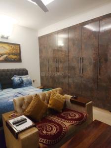 Bedroom Image of 4500 Sq.ft 4 BHK Builder Floor for rent in Sector 52 Noida for Rs. 70000
