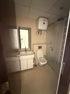 Bathroom Image of 2105 Sq.ft 3 BHK Apartment / Flat for rent in Supertech Supernova, Sector 94 Noida for Rs. 65000