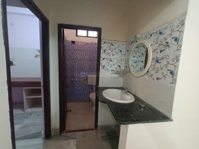 Bathroom Image of 1550 Sq.ft 3 BHK Independent House for rent in Qutub Shahi Tombs Hyderabad for Rs. 28500