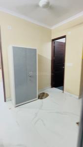 Bedroom Image of 650 Sq.ft 1 BHK Builder Floor for rent in Patel Nagar New Delhi for Rs. 18400