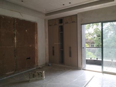 Bedroom Image of 3222 Sq.ft 4 BHK Builder Floor for sale in Mukherjee Nagar New Delhi for Rs. 50000000