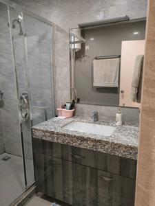 Bathroom Image of 2800 Sq.ft 4 BHK Apartment / Flat for sale in M3M Merlin, Sector 67 Gurgaon for Rs. 63000000