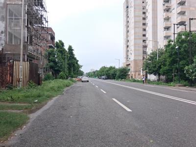 Image of 200 Sq.ft Residential Plot / Land for sale in Sector 108, Noida for Rs. 61000000