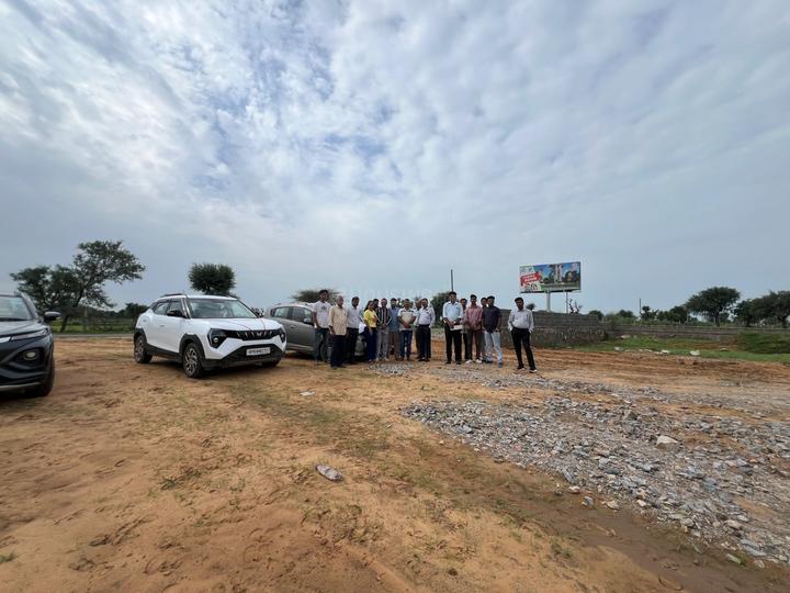 The pearl Avenue  Main Image 1