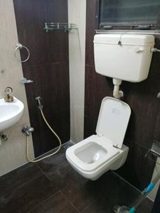 Common Bathroom Image of 900 Sq.ft 2 BHK Apartment / Flat for rent in Tridhaatu Morya, Chembur Mumbai for Rs. 78000
