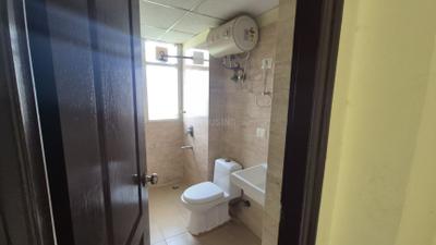 Image of 1600 Sq.ft 3 BHK Apartment / Flat for rent in Sethi Max Royal, Sector 76, Noida for Rs. 35000