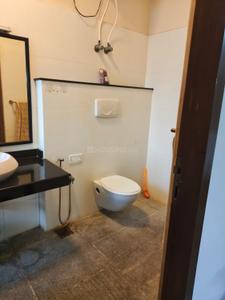 Bathroom Image of 7000 Sq.ft 7 BHK Independent House for rent in Injambakkam Chennai for Rs. 200000