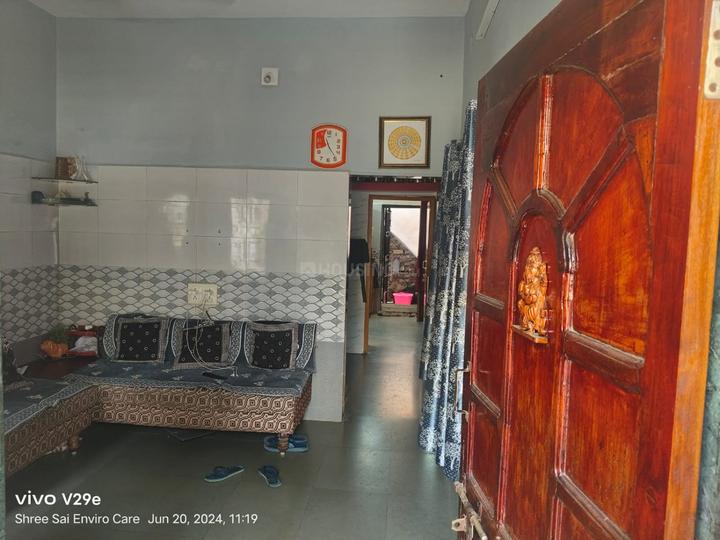 near isanpur brij Main Image 1