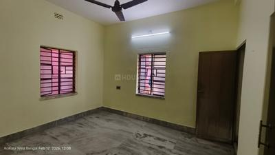 Bedroom Image of 358 Sq.ft 1 RK Apartment / Flat for rent in Keshtopur Kolkata for Rs. 6655