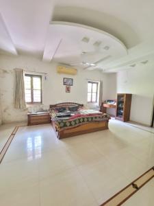 Hall Image of 12000 Sq.ft 4 BHK Villa for sale in Navratna Kalhaar Bungalows IX, Shilaj Ahmedabad for Rs. 109300000