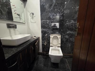 Bathroom Image of 950 Sq.ft 2 BHK Builder Floor for sale in Patel Nagar New Delhi for Rs. 14000000