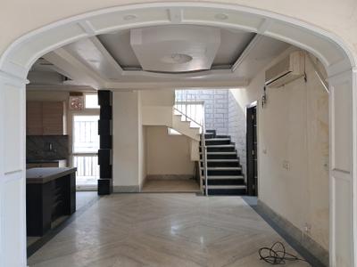 5 BHK Flat