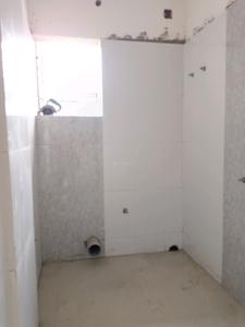 Common Bathroom One Image of 1280 Sq.ft 3 BHK Apartment / Flat for sale in Santoshpur Kolkata for Rs. 9000000