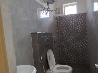 Bathroom Image of 1650 Sq.ft 3 BHK Apartment / Flat for rent in Sainikpuri Secunderabad for Rs. 25000