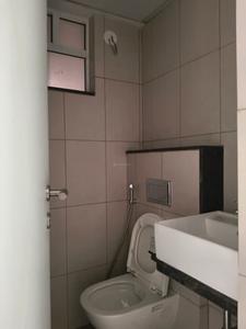 Common Bathroom Image of 650 Sq.ft 1 BHK Apartment / Flat for rent in Godrej Green Cove, Mahalunge Pune for Rs. 26000
