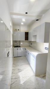 Kitchen Image of 528 Sq.ft 1 BHK Apartment / Flat for rent in DLF Capital Greens Phase 1 And 2, Karampura New Delhi for Rs. 28000