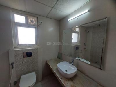 Bathroom Image of 1750 Sq.ft 3 BHK Apartment / Flat for rent in ACE Parkway, Sector 150 Noida for Rs. 46000