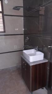 Bathroom Image of 1400 Sq.ft 3 BHK Apartment / Flat for sale in Sector 10A Gurgaon for Rs. 8180000