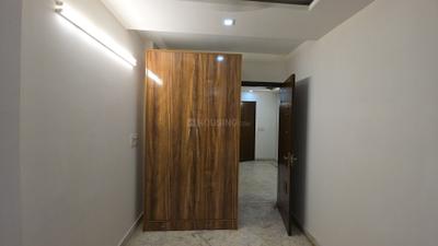 Bedroom Image of 380 Sq.ft 1 BHK Builder Floor for rent in Pitampura New Delhi for Rs. 16000