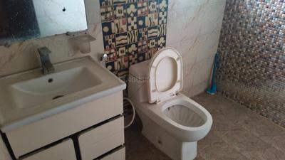 Image of 1600 Sq.ft 3 BHK Apartment / Flat for rent in Arocon Golf Ville, Crossings Republik, Ghaziabad for Rs. 25000
