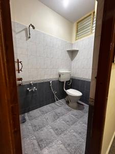 Bathroom Image of 1000 Sq.ft 2 BHK Independent House for rent in Indira Nagar Bengaluru for Rs. 35000