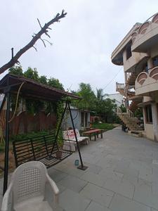 bajaji  More Images 1