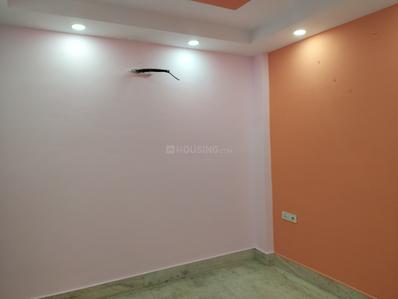 Bedroom Image of 850 Sq.ft 2 BHK Builder Floor for rent in Preet Vihar New Delhi for Rs. 21000