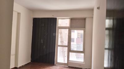 Living Room Image of 1785 Sq.ft 3 BHK Apartment / Flat for rent in Kingswood Court, Crossings Republik Ghaziabad for Rs. 24000