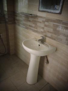 Image of 1450 Sq.ft 3.5 BHK Apartment / Flat for rent in Amrapali Zodiac, Sector 120, Noida for Rs. 28000