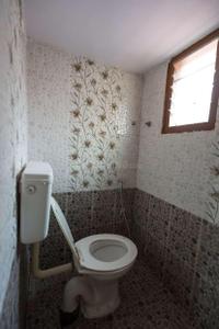Bathroom Image of 1300 Sq.ft 3 BHK Apartment / Flat for sale in Maharani Peta Visakhapatnam for Rs. 8500000
