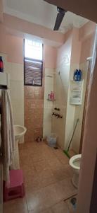 Bathroom Image of 1600 Sq.ft 2 BHK Independent House for rent in Sector 46 Noida for Rs. 50000