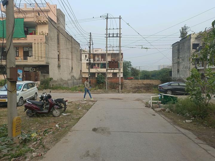 Rocky Area, Green Field Colony Main Image 1