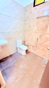 Bathroom Image of 1450 Sq.ft 3 BHK Apartment / Flat for rent in Balaji Parisar Phase II, Ayodhya Bypass Bhopal for Rs. 30000