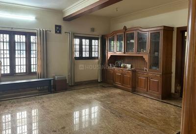 Hall Image of 5500 Sq.ft 4 BHK Independent House for sale in Kadavanthra Kochi for Rs. 75000000
