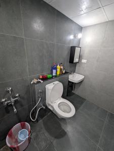 Bathroom Image of 1491 Sq.ft 3 BHK Apartment / Flat for rent in RWD Grand Corridor, Vanagaram Chennai for Rs. 47000