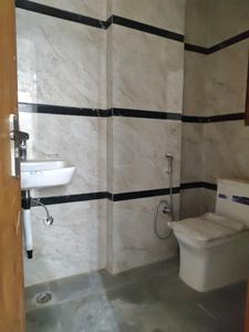 Common Bathroom Image of 800 Sq.ft 2 BHK Apartment / Flat for sale in Kishangarh New Delhi for Rs. 5600000