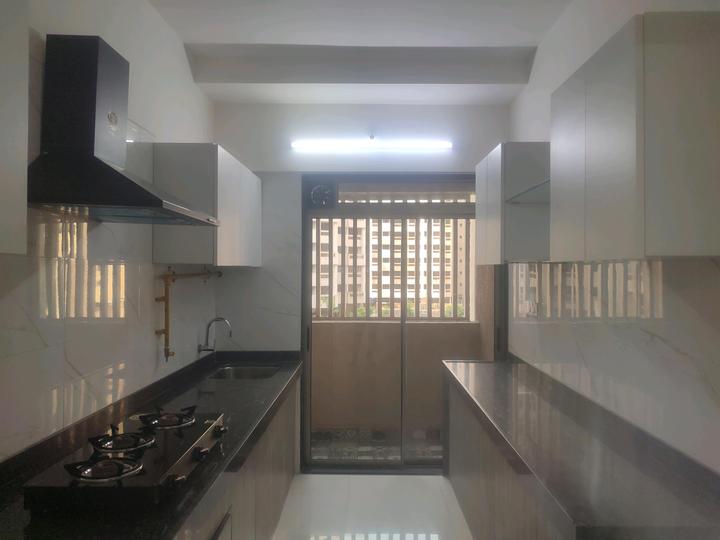 Evershine Amavi 303 Main Image 1