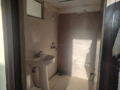 Bathroom Image of 1380 Sq.ft 3 BHK Apartment / Flat for rent in Mittal Rajnagar Residency, Raj Nagar Extension Ghaziabad for Rs. 20000