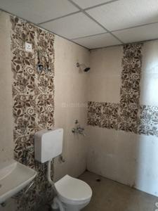Bathroom Image of 1100 Sq.ft 3 BHK Apartment / Flat for rent in Aditya City Apartment Ghaziabad, Wave City Ghaziabad for Rs. 16000